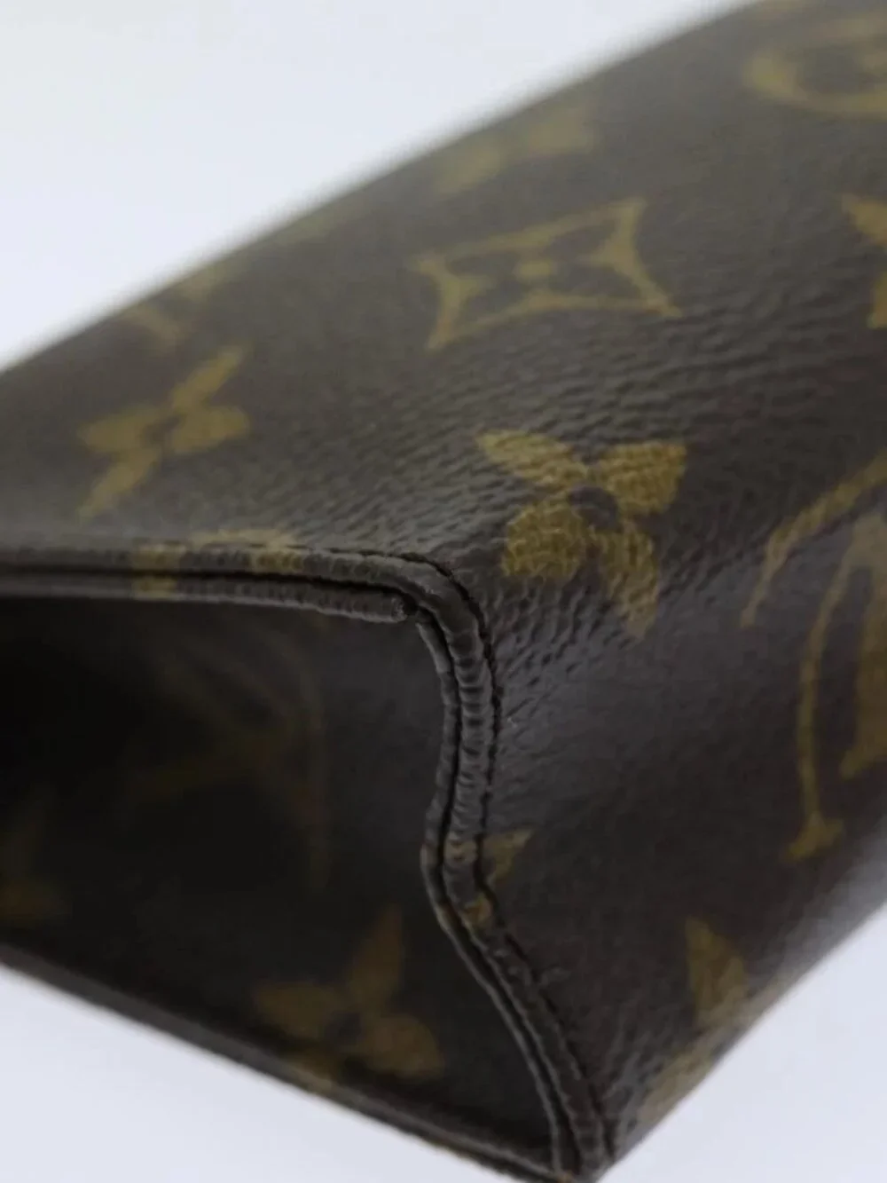 LOUIS VUITTON Monogram Poche Toilette 15 Pouch M47546 LV Auth 75701